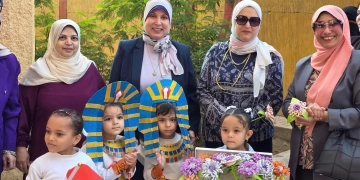 مدير عام الشروق التعليمية تزور مدرسة الشروق وتتابع العملية التعليمية وفعاليات الانتخابات 1 - جريدة المساء