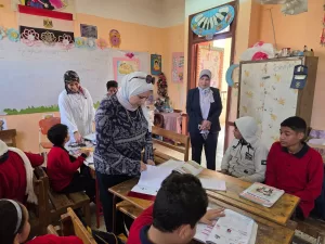 مدير عام الشروق التعليمية تزور مدرسة الشروق وتتابع العملية التعليمية وفعاليات الانتخابات 21 - جريدة المساء