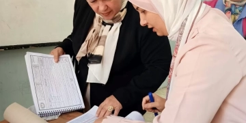 وكيل تعليم الشروق تتفقد مدرسة هدى شعراوي وتُشيد بالانضباط و النظافة 1 - جريدة المساء