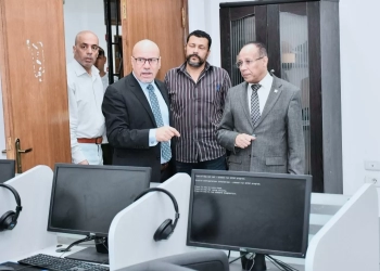 نائب رئيس جامعة القناة يتفقد مركز ذوي الاحتياجات الخاصة بكلية الآداب 15 - جريدة المساء