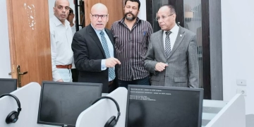 نائب رئيس جامعة القناة يتفقد مركز ذوي الاحتياجات الخاصة بكلية الآداب 1 - جريدة المساء