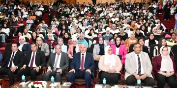 جامعة القناة تنظم الملتقى المهني الأول للقطاع المالي والمصرفي 1 - جريدة المساء