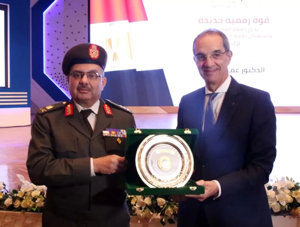 القوات المسلحة بالتعاون مع وزارة الإتصالات تحتفل بتخريج الدورة الأولى من برنامج التدريب المكثف (ICC) للمجندين 19 - جريدة المساء