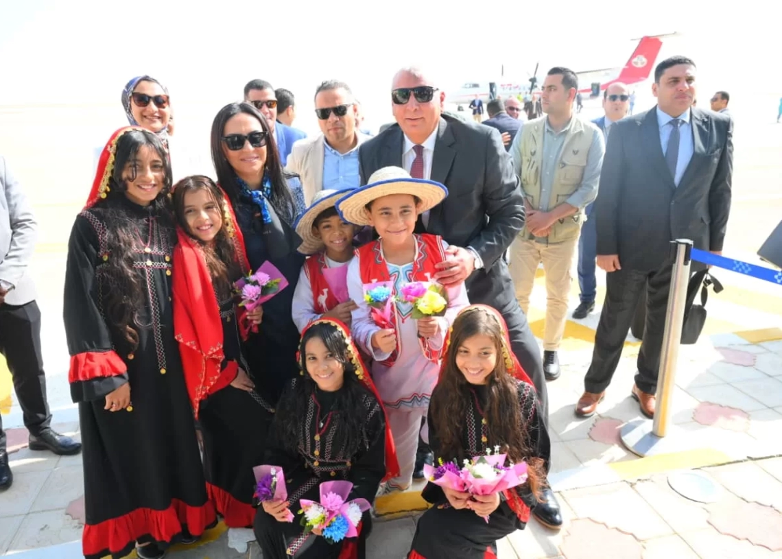 وزيرة التضامن تصل الوادي الجديد لتفقد عدد من المشروعات التنموية 18 - جريدة المساء