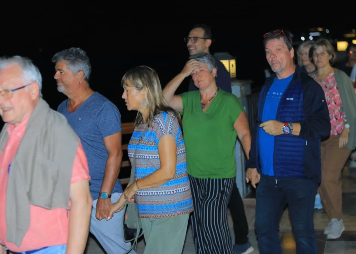 بني سويف تستقبل 42 سائحًا ألمانيًا في جولة على كورنيش النيل 20 - جريدة المساء بني سويف تستقبل 42 سائحًا ألمانيًا في جولة على كورنيش النيل 19 - جريدة المساء