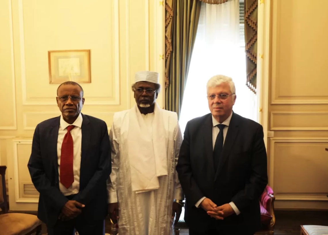 وزير التعليم العالي ونظيرة التشادي يبحثان التعاون الاكاديمي والبحثي بين الجانبين 20 - جريدة المساء وزير التعليم العالي ونظيرة التشادي يبحثان التعاون الاكاديمي والبحثي بين الجانبين 19 - جريدة المساء