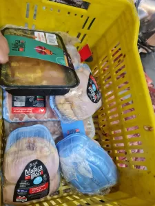 ضبط 134 كيلو لحوم ودواجن فاسدة داخل هايبر شهير بمدينة الشروق 31 - جريدة المساء