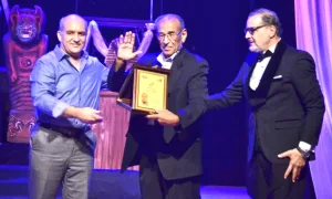 حفل افتتاح مهرجان الفضاءات غير التقليدية. بأكاديمية الفنون يكرم الدكتور مجدي كامل 127 - جريدة المساء