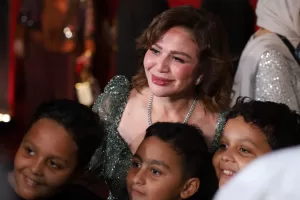 توافد الفنانين من مصر ودول العالم علي الريد كاربت بمهرجان شرم الشيخ الدولي للمسرح الشبابي 21 - جريدة المساء