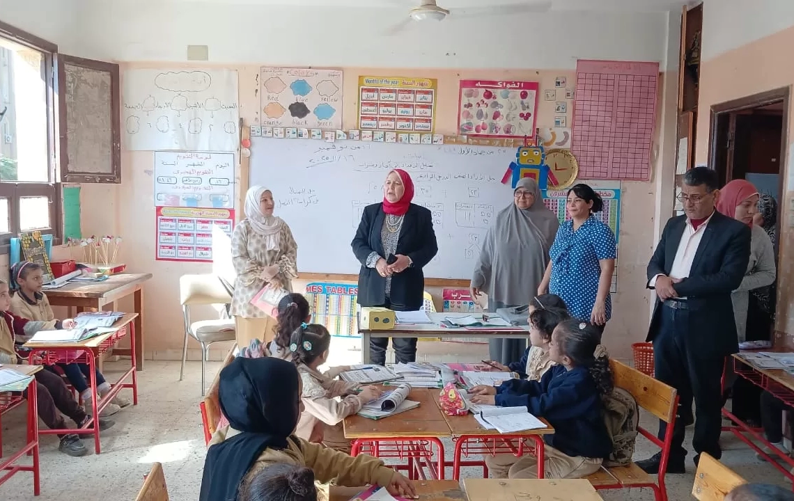 جولة تفقدية للهواري بمدارس بني سويف.. ومتابعة تنفيذ برنامج تنمية مهارات العربية  18 - جريدة المساء