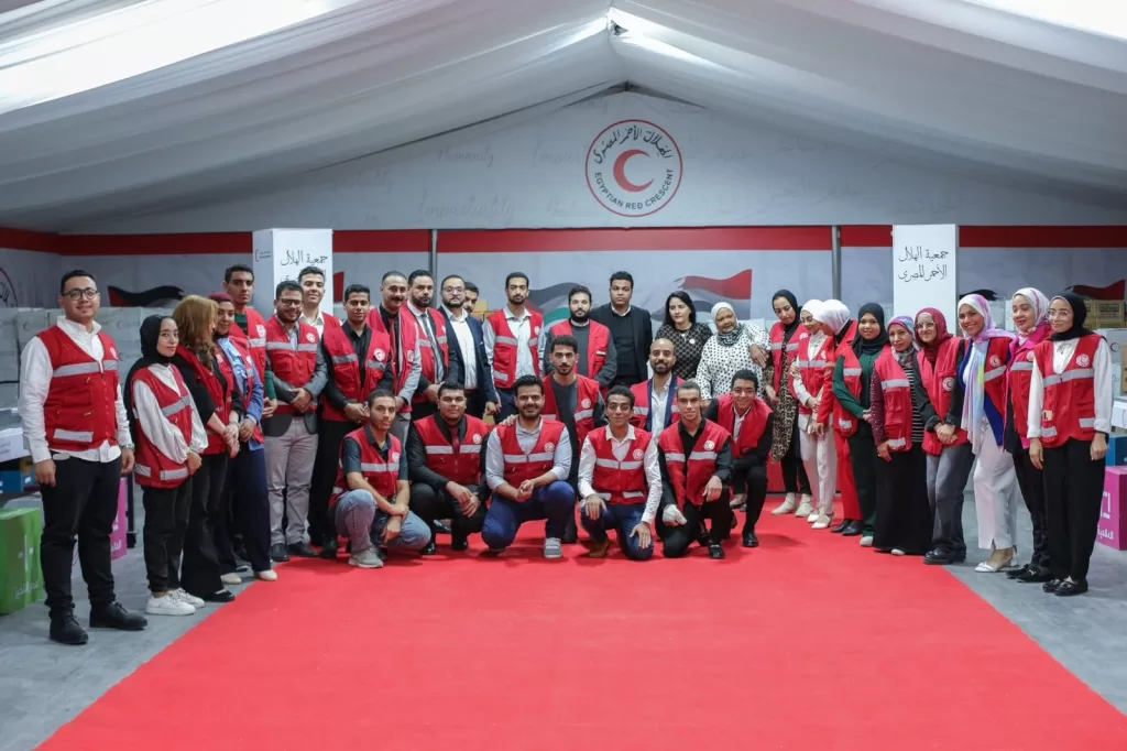 "اتحاد بشبابها" يزور الهلال الأحمر ويشارك في تعبئة المساعدات الإنسانية لغزة 21 - جريدة المساء