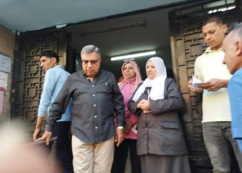 محافظ الدقهلية: التشديد على الانضباط الوظيفي واستمرار رفع كفاءة الخدمات الطبية وتوفير احتياجات المرضى 23 - جريدة المساء