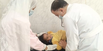 قافلة “حياة كريمة” تقدّم خدماتها الطبية المجانية لأكثر من 1071 مواطنًا بقرية شلقام بمركز بني مزار 1 - جريدة المساء