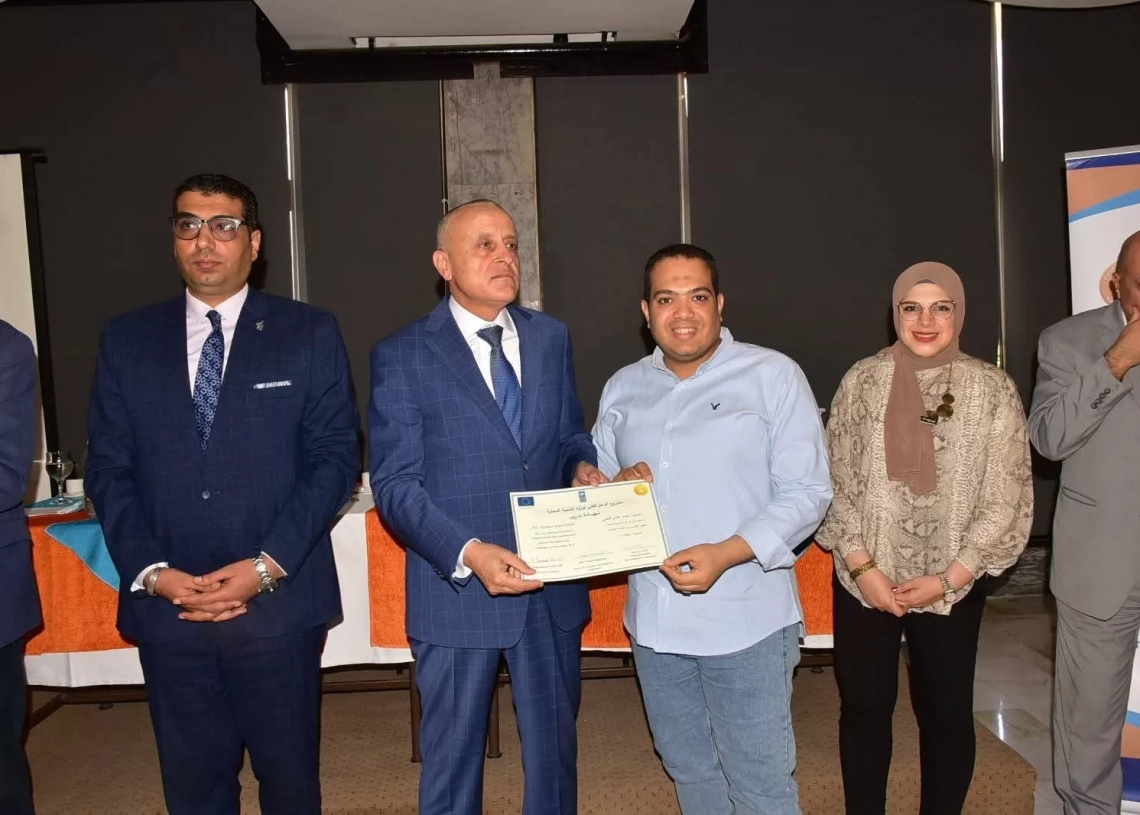 محافظ بني سويف يؤكد أهمية التحديث المؤسسي ورفع كفاءة الجهاز التنفيذي 19 - جريدة المساء