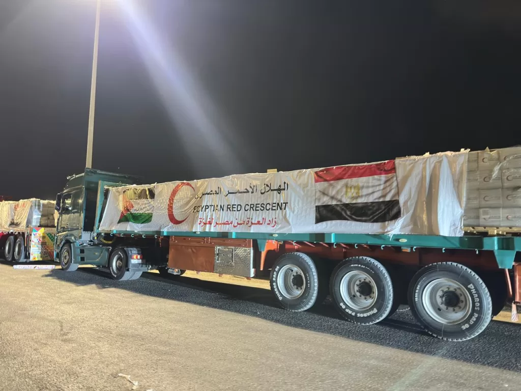 الهلال الأحمر يمد غزة بـ 235 ألف سلة غذائية ومستلزمات طبية 19 - جريدة المساء الهلال الأحمر يمد غزة بـ 235 ألف سلة غذائية ومستلزمات طبية 18 - جريدة المساء