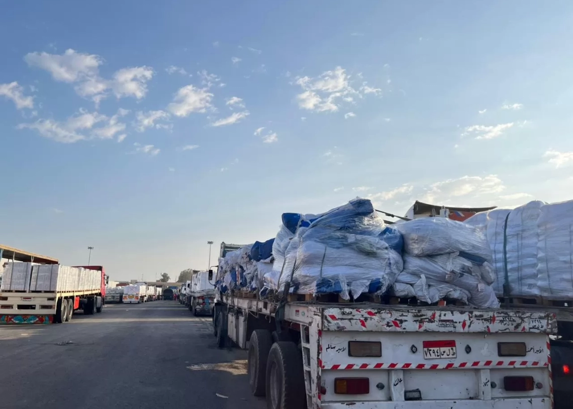 الهلال الأحمر يدخل احتياجات الشتاء و9900 طن إمدادات إنسانية لأهالي غزة 18 - جريدة المساء الهلال الأحمر المصرى يدخل قافلة زاد الـ 75 لأهل غزة