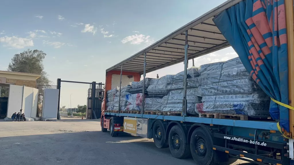 قافلة جديدة محمّلة بـ 9500 طن مساعدات عاجلة ومستلزمات شتوية لدعم غزة 23 - جريدة المساء