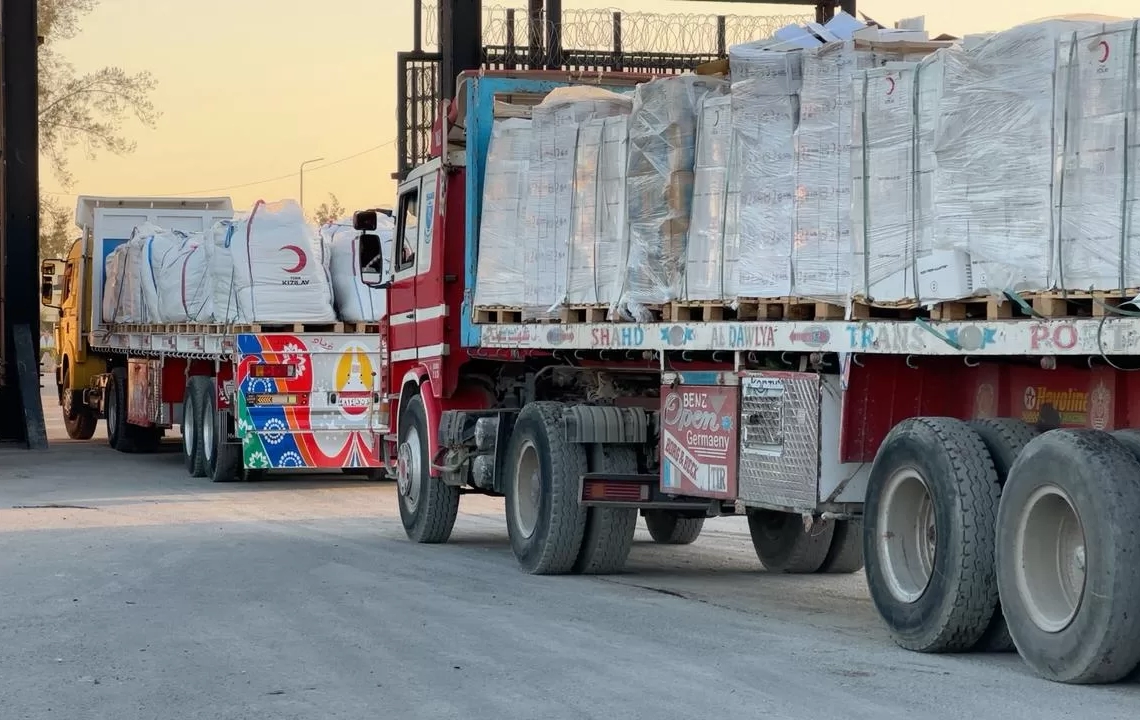 الهلال الأحمر المصرى يمد غزة بالمساعدات فى يومه الـ 78