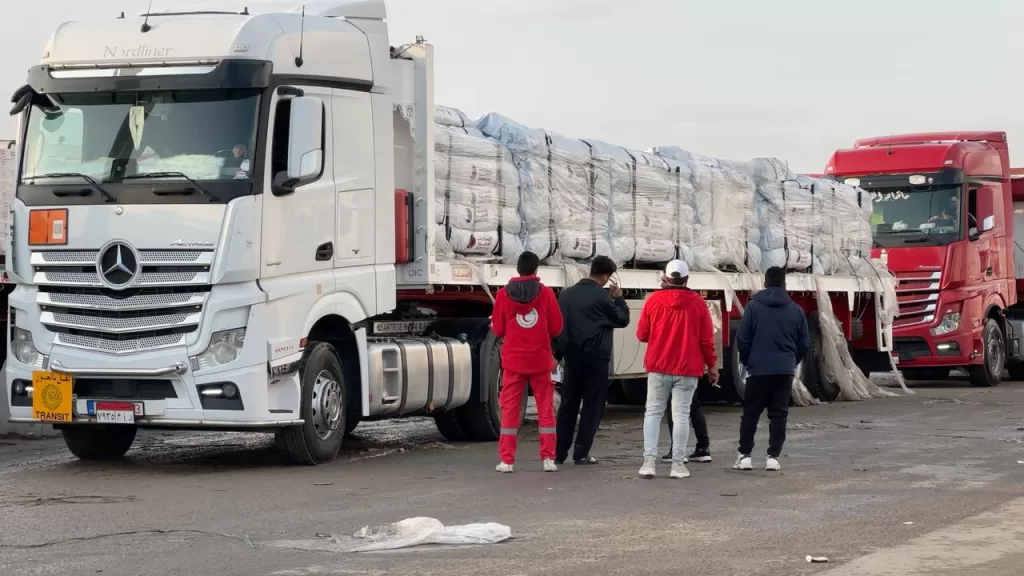 الهلال الأحمر يدفع بأكثر من 12 ألف طن من المساعدات الإنسانية العاجلة لغزة 21 - جريدة المساء