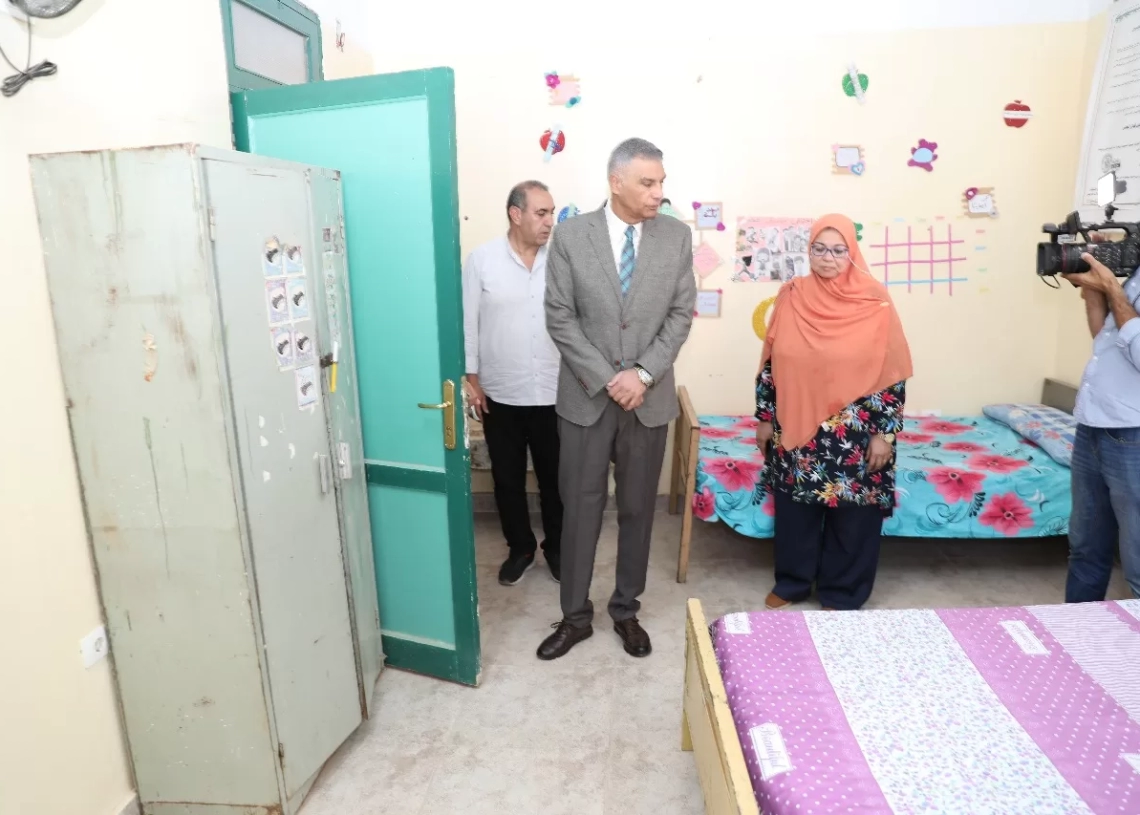 محافظ أسوان يتابع جاهزية مقار اللجان الإنتخابية لمجلس النواب 2025 19 - جريدة المساء