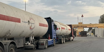 دفعة جديدة من مساعدات الهلال الأحمر المصرى لأهل غزة