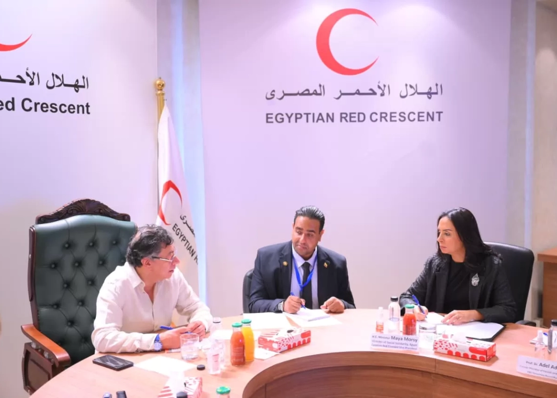 مايا مرسي: زيارة رئيس كولومبيا تعكس عمق العلاقات الإنسانية بين القاهرة وبوجوتا 18 - جريدة المساء رئيس جمهورية كولومبيا يزور الهلال الأحمر المصري