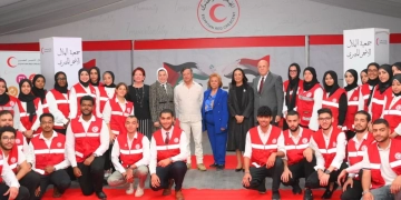 رئيس جمهورية كولومبيا يزور الهلال الأحمر المصري