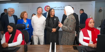 الهلال الأحمر: أكثر من 650 ألف طن مساعدات إنسانية لغزة وتنسيق مع 59 دولة 1 - جريدة المساء رئيس جمهورية كولومبيا يزور الهلال الأحمر المصري