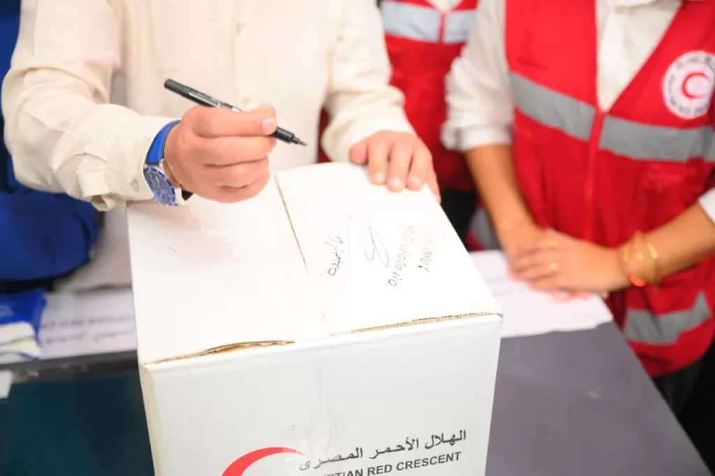 رئيس كولومبيا يشارك في تعبئة مساعدات لغزة ويكتب رسالة دعم للشعب الفلسطيني 22 - جريدة المساء رئيس كولومبيا يشارك في تعبئة مساعدات لغزة ويكتب رسالة دعم للشعب الفلسطيني 21 - جريدة المساء
