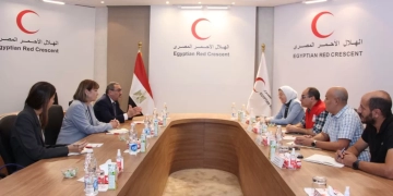 زيارة الوفد الأممى لمقر الهلال الأحمر