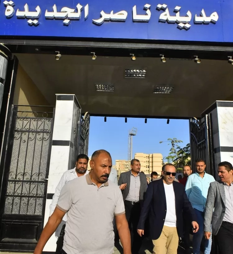 محافظ أسيوط يتفقد مواقع مقترحة لإنشاء أول نادي للذكاء الاصطناعي بالمحافظة 15 - جريدة المساء