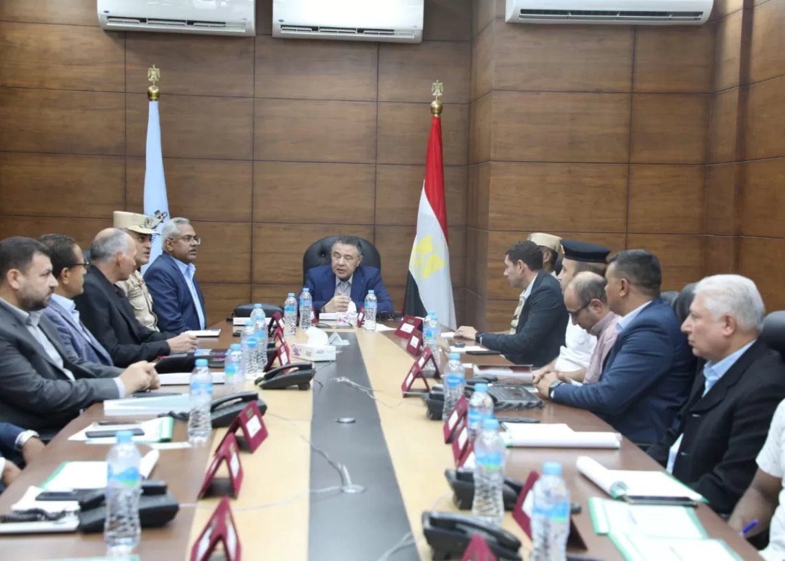 محافظ البحر الأحمر يتابع سير العملية الانتخابية من غرفة العمليات 20 - جريدة المساء محافظ البحر الأحمر يتابع سير العملية الانتخابية من غرفة العمليات 19 - جريدة المساء