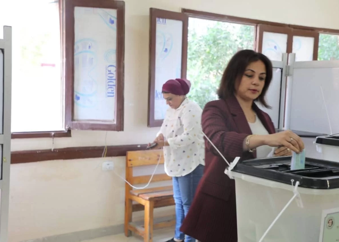نائبة محافظ البحر الأحمر تدلي بصوتها في انتخابات النواب وتشيد بإقبال المواطنين 20 - جريدة المساء نائبة محافظ البحر الأحمر تدلي بصوتها في انتخابات النواب وتشيد بإقبال المواطنين 19 - جريدة المساء