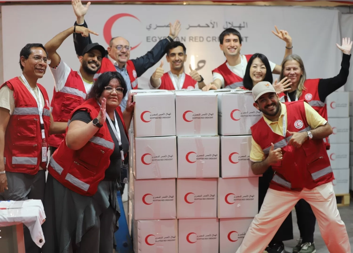 وفد دولي من خريجي سفينة شباب العالم يشاركون الهلال الأحمر في دعم غزة 18 - جريدة المساء وفد دولي من خريجي سفينة شباب العالم يشاركون الهلال الأحمر في دعم غزة