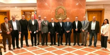 لجنة السيارات" ترفع مقترحاتها حول قرار نقل معارض السيارات خارج الكتلة السكنية للعشرى