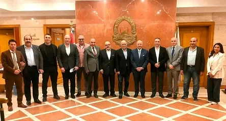 لجنة السيارات" ترفع مقترحاتها حول قرار نقل معارض السيارات خارج الكتلة السكنية للعشرى