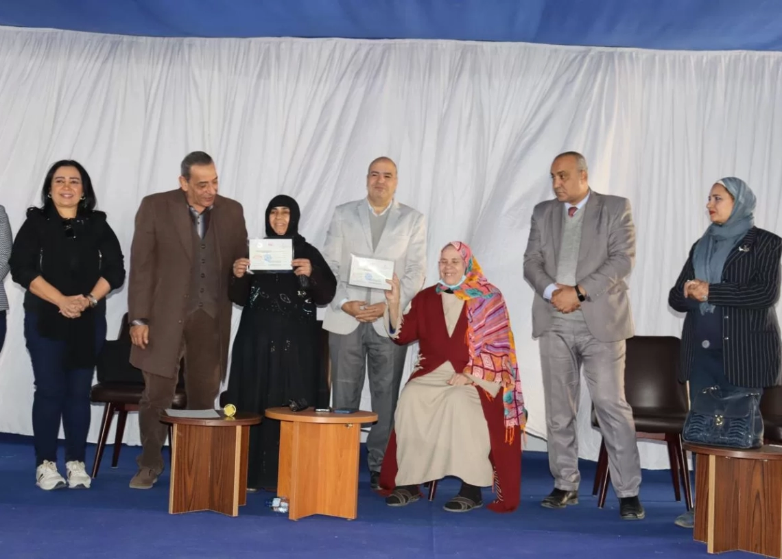 برنامج " لا أمية مع تكافل" يسلم 100 شهادة محو أمية بالمناطق المطورة 16 - جريدة المساء برنامج " لا أمية مع تكافل" يسلم 100 شهادة محو أمية بالمناطق المطورة 15 - جريدة المساء