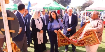 وزيرة التضامن تفتتح معرض جزيرة الخير دعماً للعاملين وأسرهم 1 - جريدة المساء