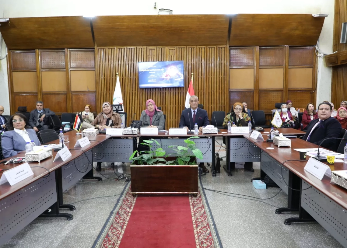 الجيزاوي: الذكاء الاصطناعي رغم إيجابياته.. يهدد الأمن المجتمعي بجرائم التزييف العميق والفقاعات الرقمية 19 - جريدة المساء