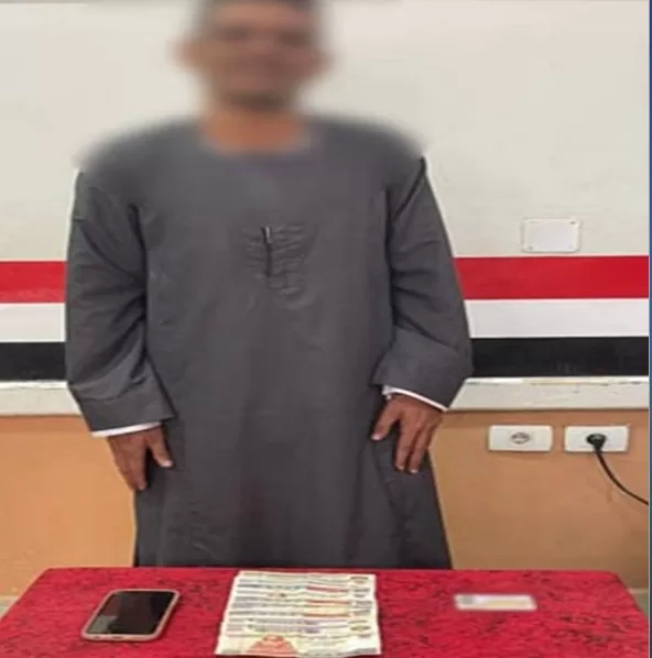 ضبط شخص يوزع رشاوى انتخابية على المواطنين بقوص 19 - جريدة المساء