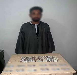ضبط شخص بحوزته بطاقات شخصية ومبالغ مالية للتأثير على الناخبين بقنا 19 - جريدة المساء