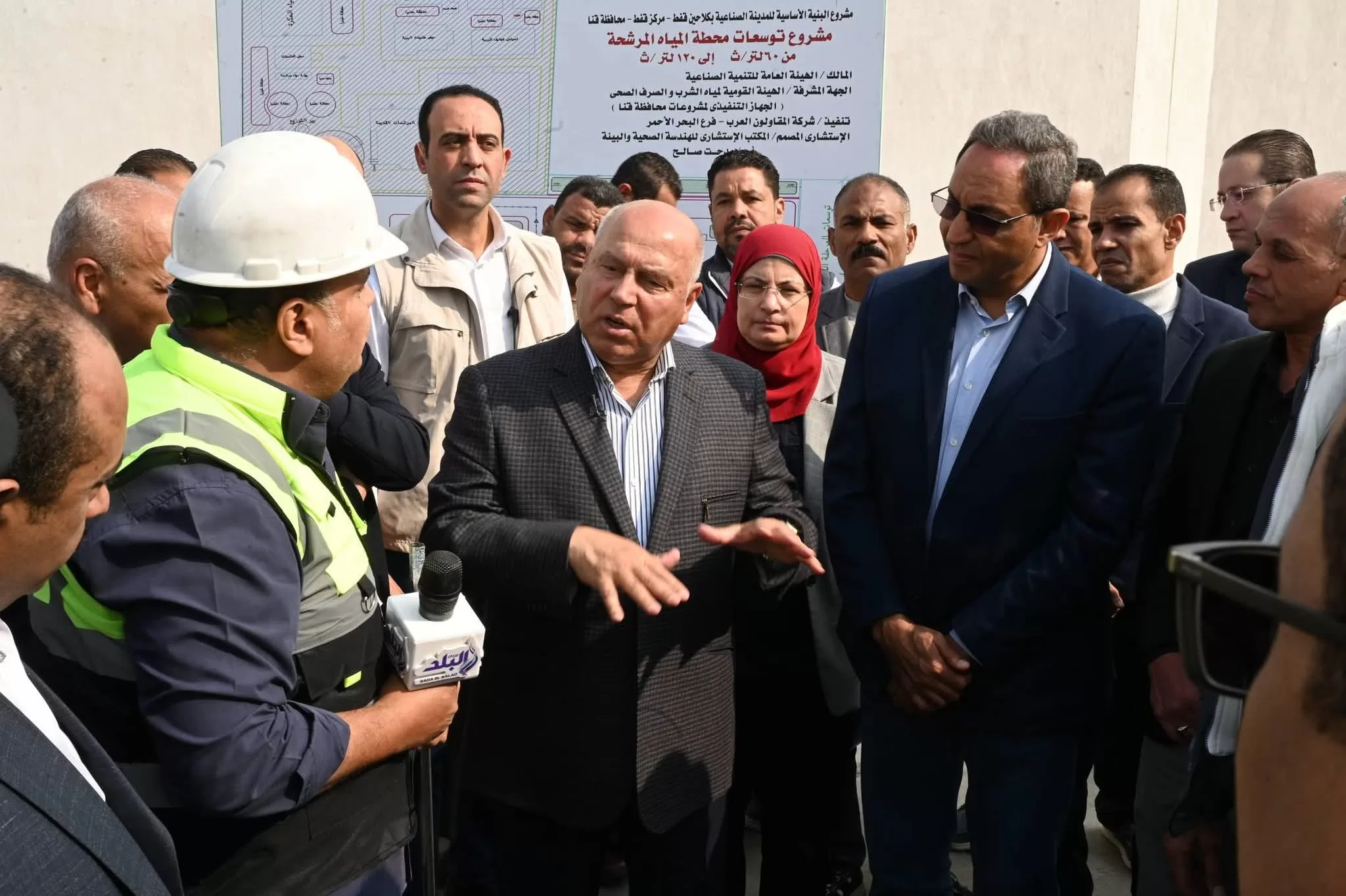نائب رئيس الوزراء ووزير الصناعة والنقل يتفقد منطقتي "قفط" و"هو" الصناعيتين بقنا 28 - جريدة المساء