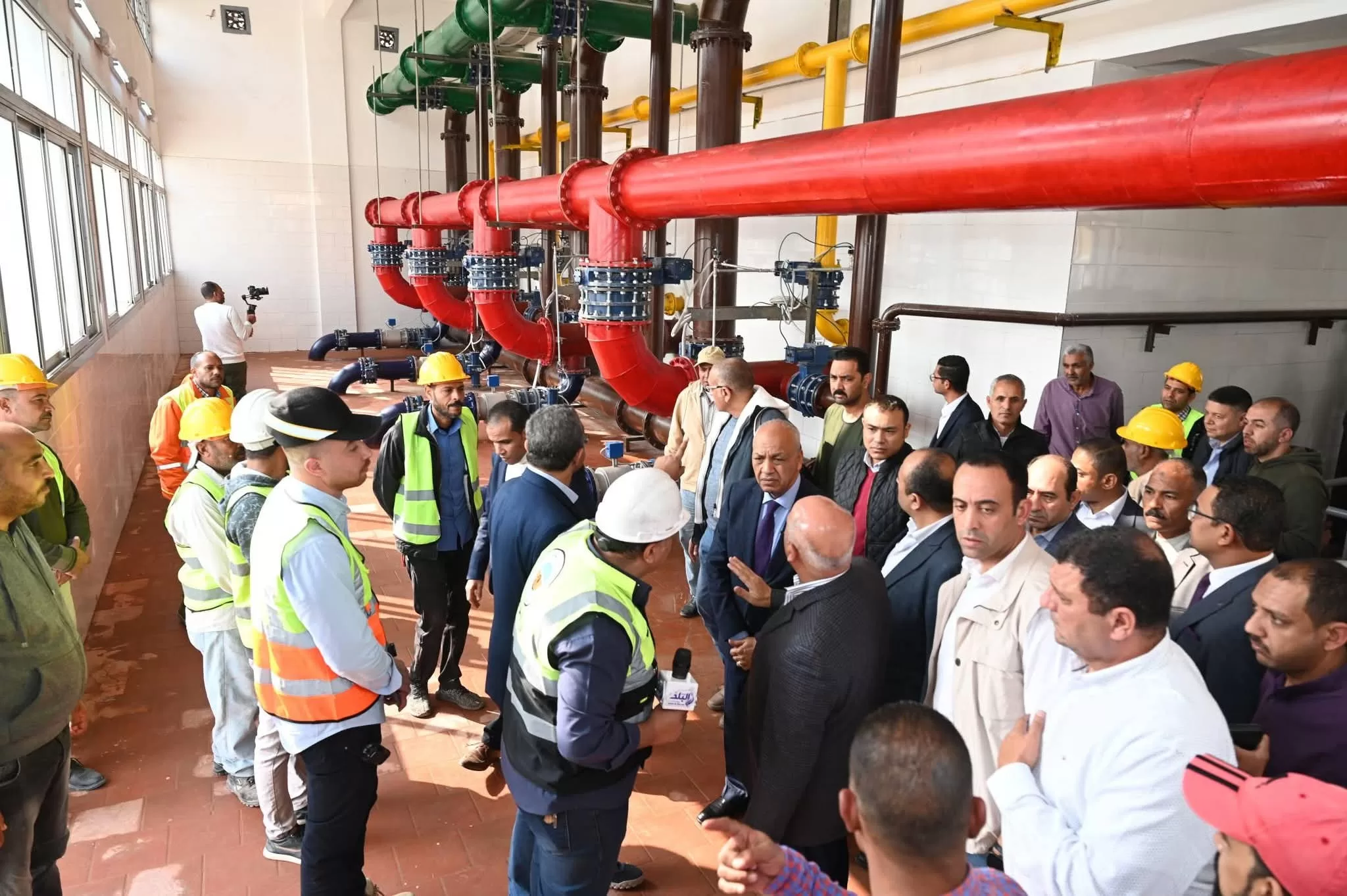 نائب رئيس الوزراء ووزير الصناعة والنقل يتفقد منطقتي "قفط" و"هو" الصناعيتين بقنا 56 - جريدة المساء