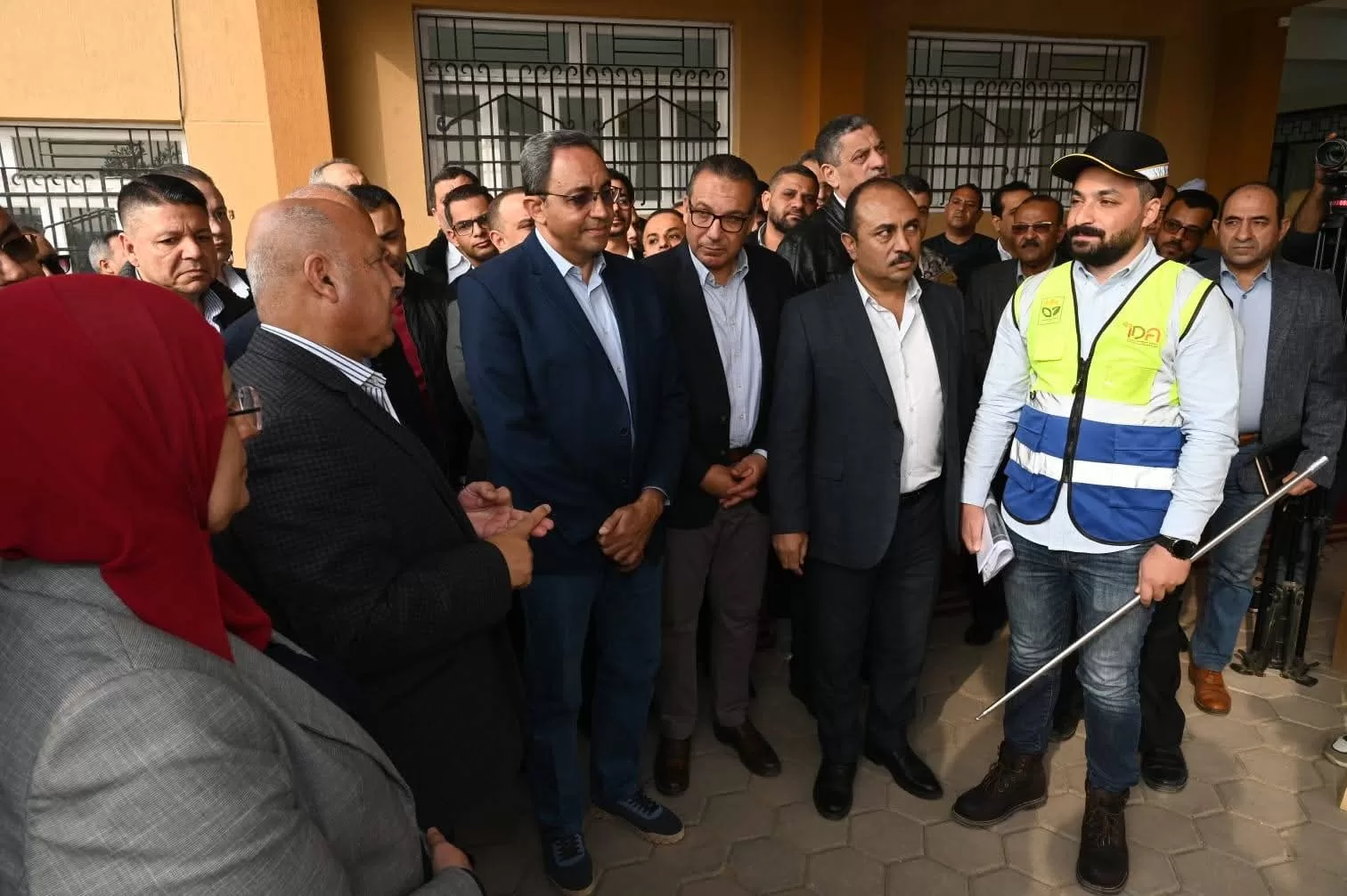 نائب رئيس الوزراء ووزير الصناعة والنقل يتفقد منطقتي "قفط" و"هو" الصناعيتين بقنا 100 - جريدة المساء