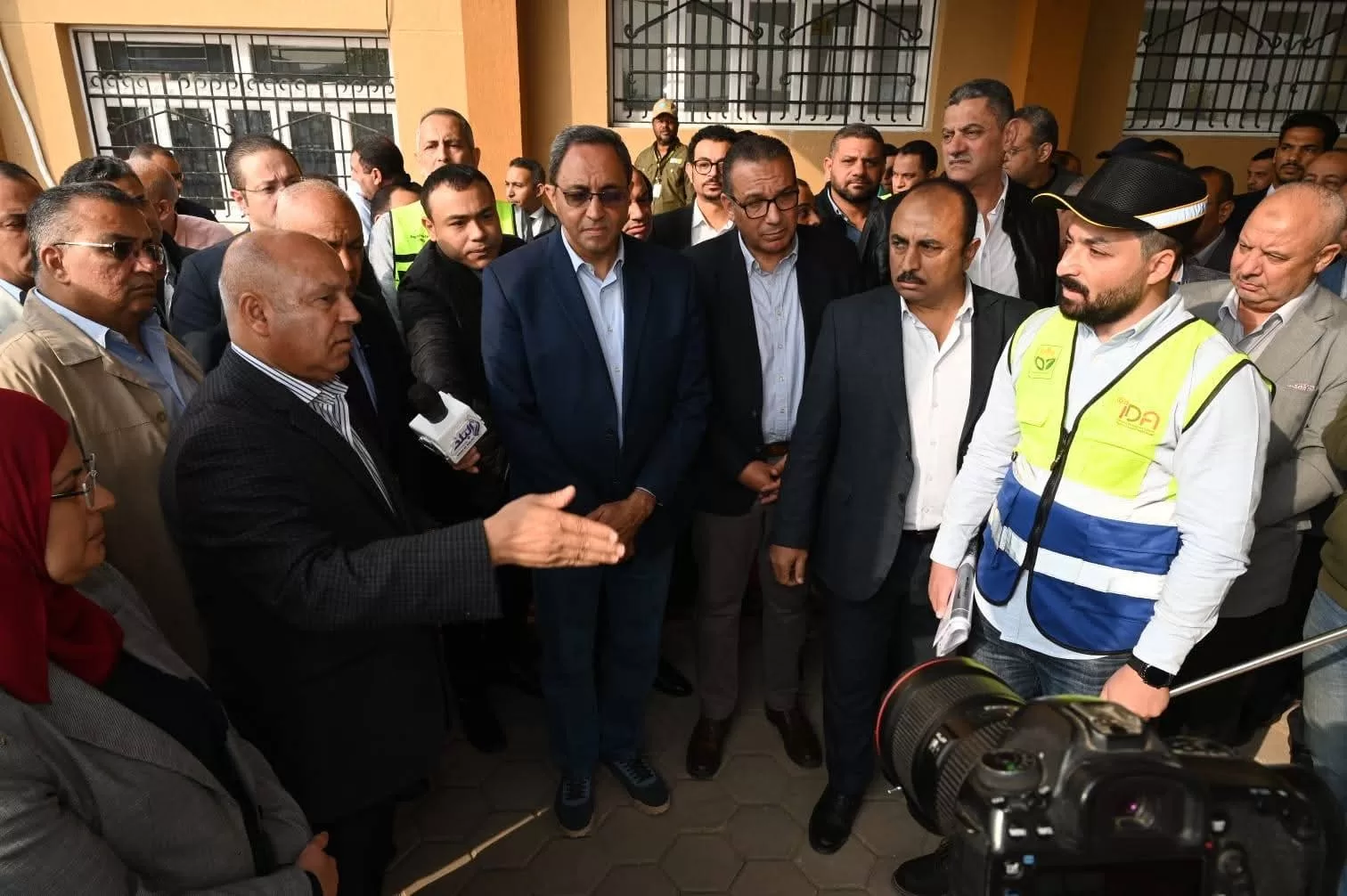 نائب رئيس الوزراء ووزير الصناعة والنقل يتفقد منطقتي "قفط" و"هو" الصناعيتين بقنا 102 - جريدة المساء