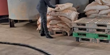 ضبط 15 طن زيوت سيارات مغشوشة داخل مصنع مخالف .. بالمنوفية 1 - جريدة المساء