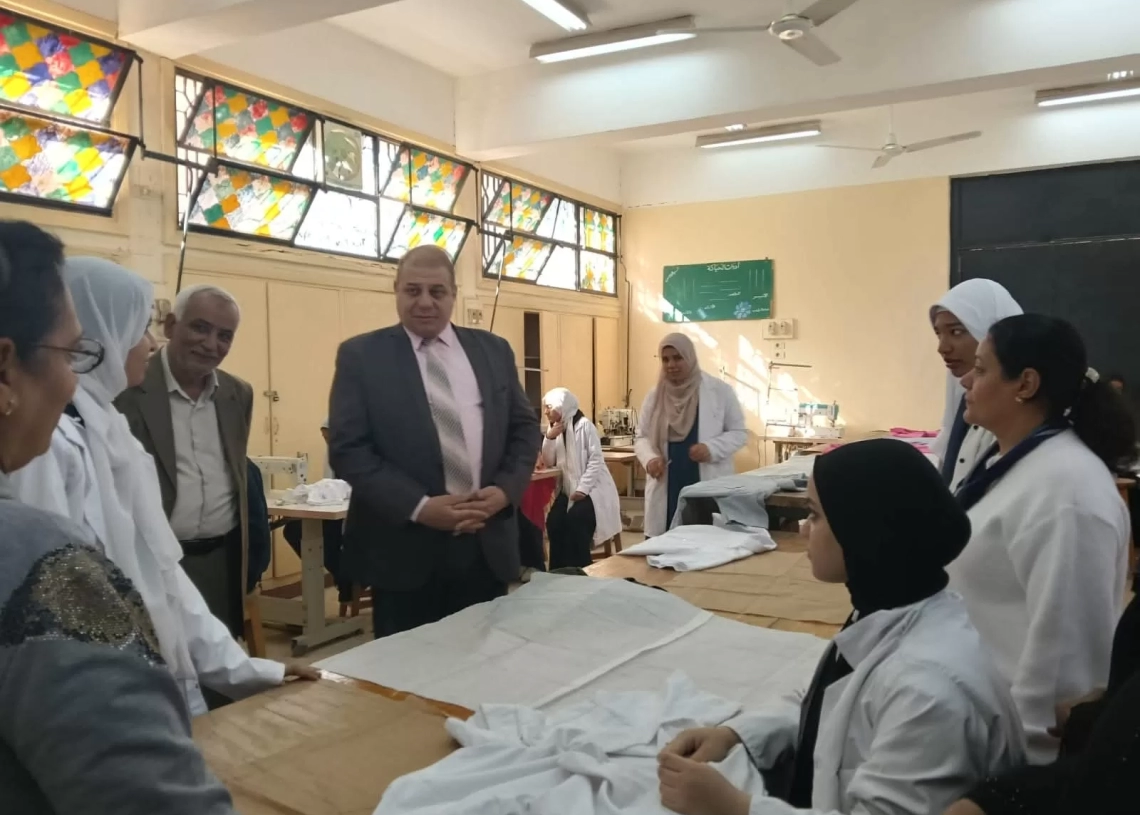 وكيل تعليم قنا يقود فريق «الأتوبيس الطائر» ويواصل جولاته الميدانية المفاجئة على مدارس نقادة 20 - جريدة المساء وكيل تعليم قنا يقود فريق «الأتوبيس الطائر» ويواصل جولاته الميدانية المفاجئة على مدارس نقادة 19 - جريدة المساء