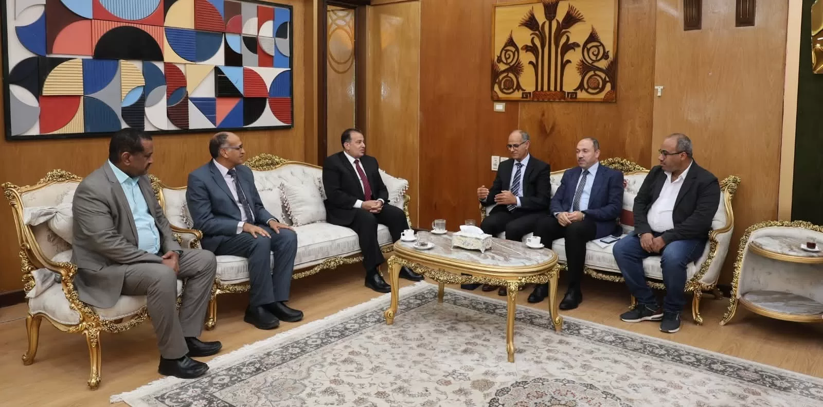 خبير سويسري فى جراحة القلب والصدر بمستشفيات قنا الجامعية 29 - جريدة المساء