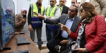 د.منال عوض تتفقد المدفن الصحي للمخلفات الصلبة بقوص 1 - جريدة المساء