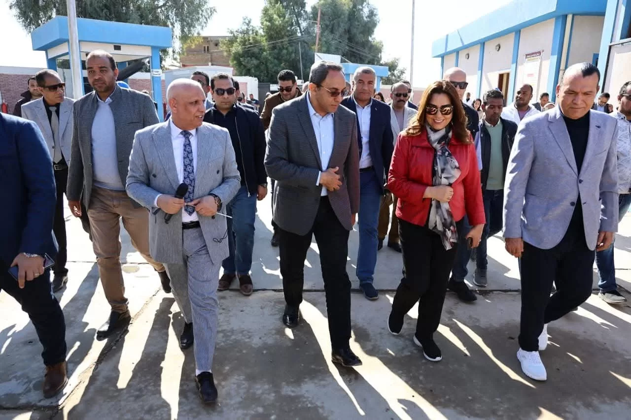 وزيرة التنمية المحلية تفتتح محطة مياه الشرب بقرية حجازة بحري بقوص  51 - جريدة المساء